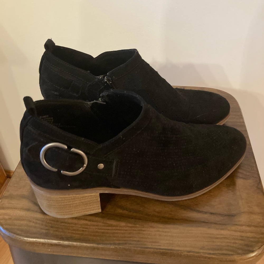 Sonoma Size 9 Black Suede Side Zip Buckle Low Ankle Boots